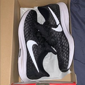 Nike Shoes - Pegasus 35 Nike Shoes - Pegasus 35